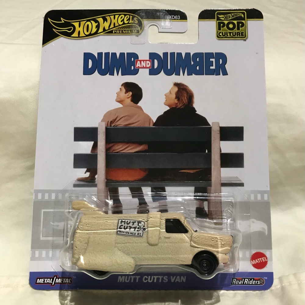 Hot Wheels Premium Pop Culture Dumb and Dumber Mutt Cutts Van